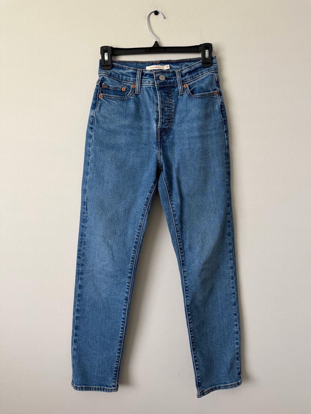 LEVI’S Classic High-Rise Blue Jeans